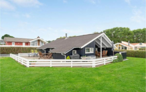 Lovely Home In Sjølund With Sauna in Hejls